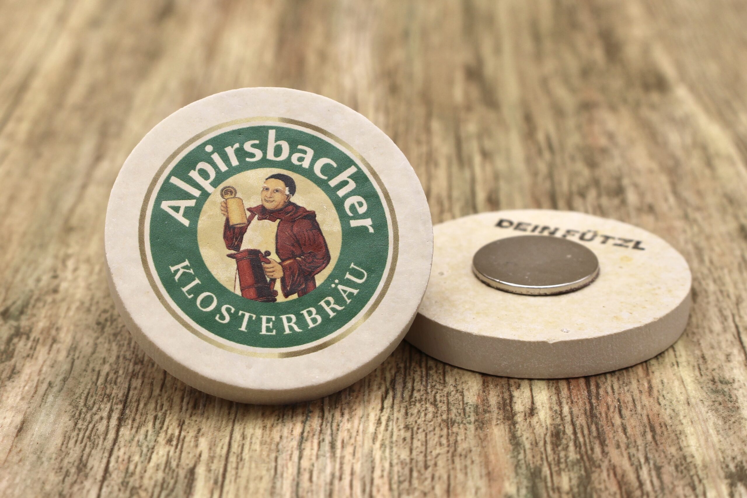 Alpirsbacher - Kühlschrankmagnet 48mm