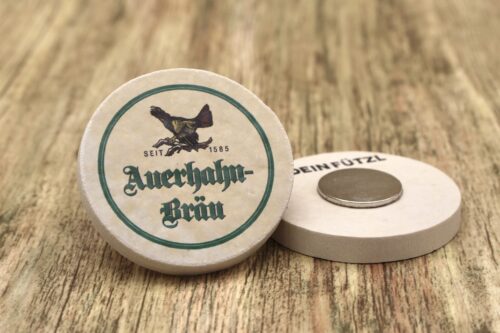 Auerhahn Bräu - Kühlschrankmagnet 48mm