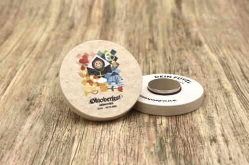 Oktoberfest Motiv 2024 - Kühlschrankmagnet 48mm