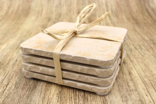 4er-Set natürliche Färbung - Natursteinuntersetzer quadratisch