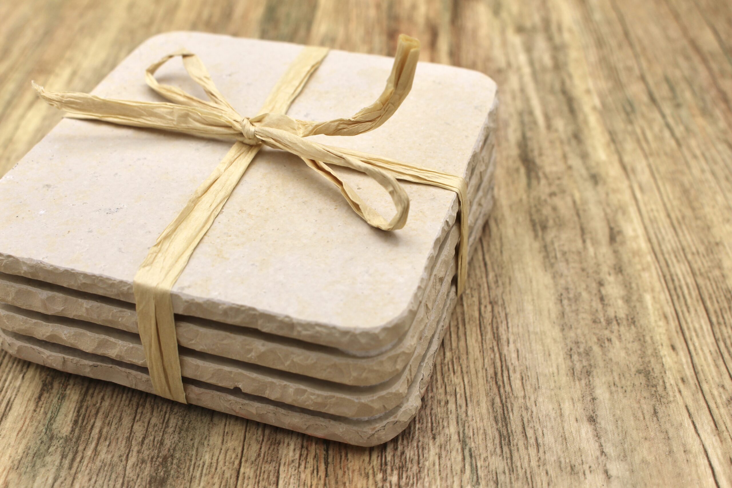 4er-Set helle Sortierung - Natursteinuntersetzer quadratisch – Bild 3