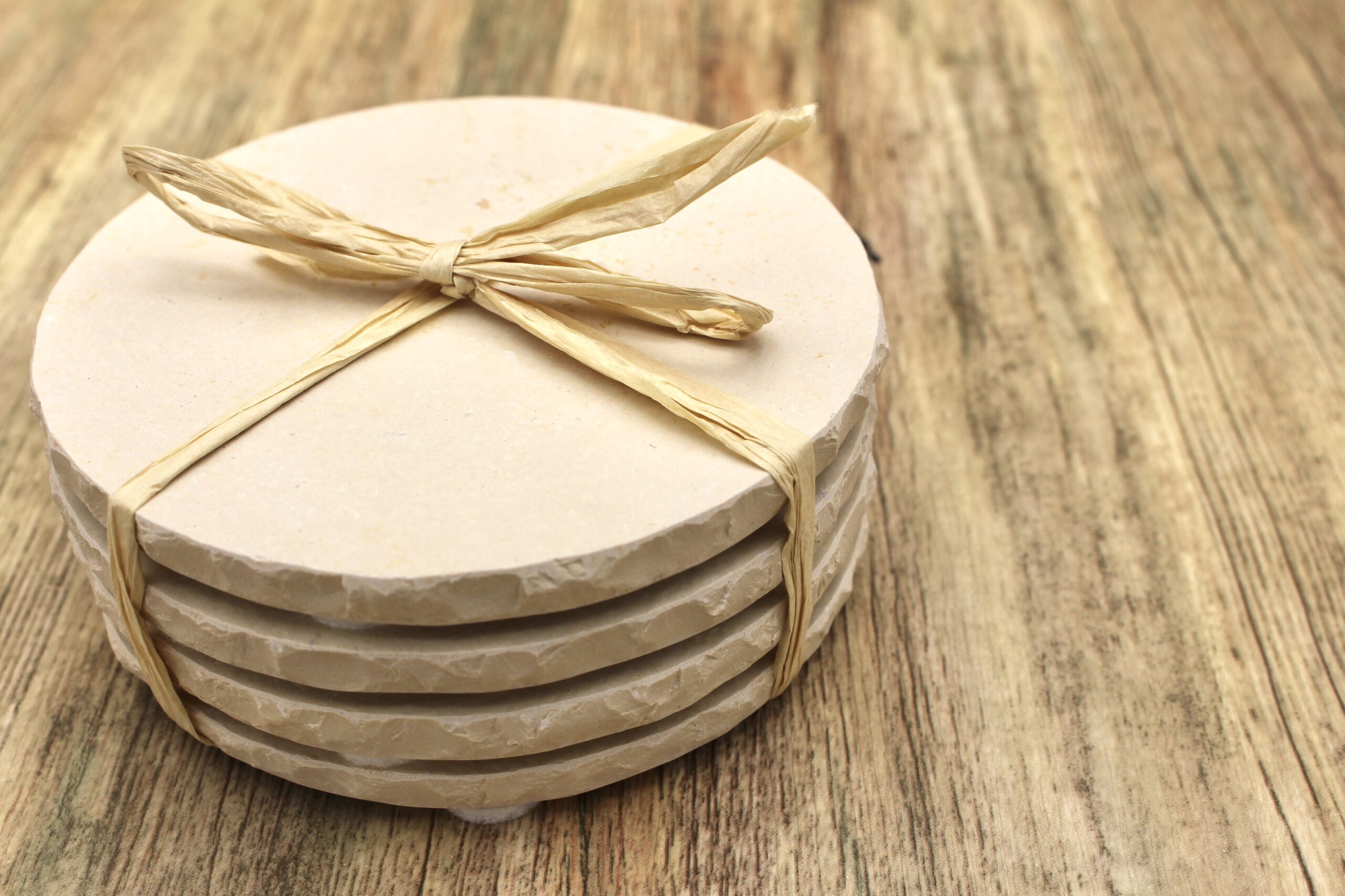 4er Set helle Sortierung - Natursteinuntersetzer rund – Bild 3